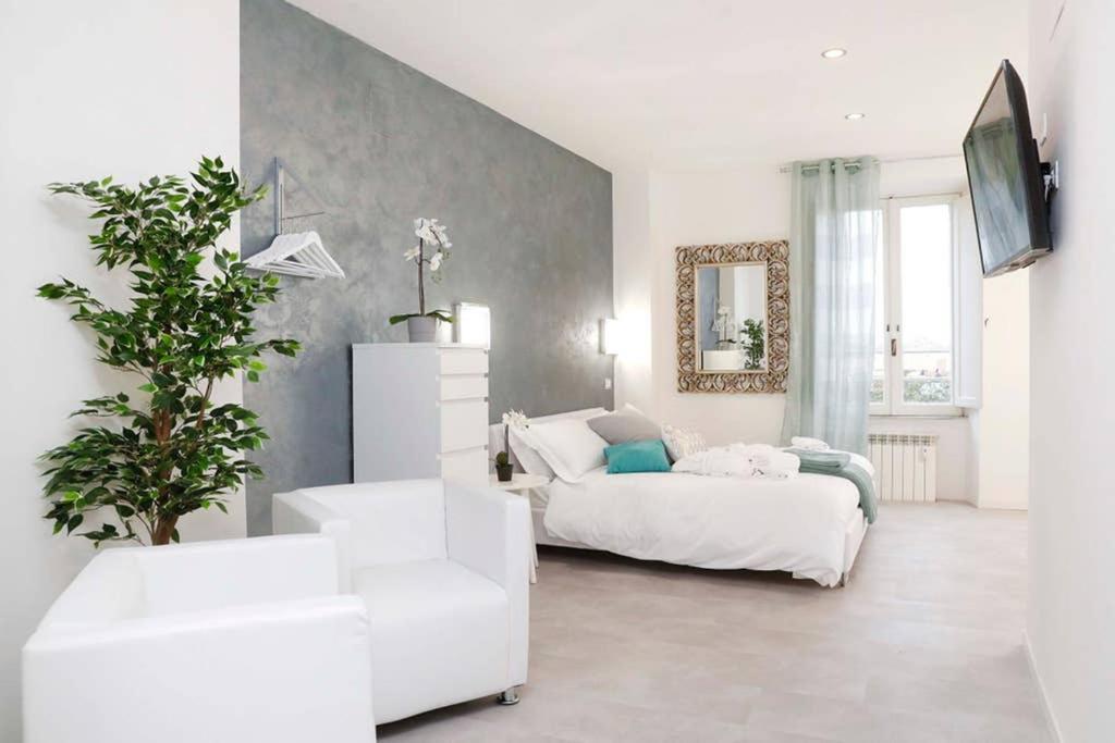 White Panoramic Jacuzzi Suite Trastevere - Top Collection Roma Eksteriør bilde